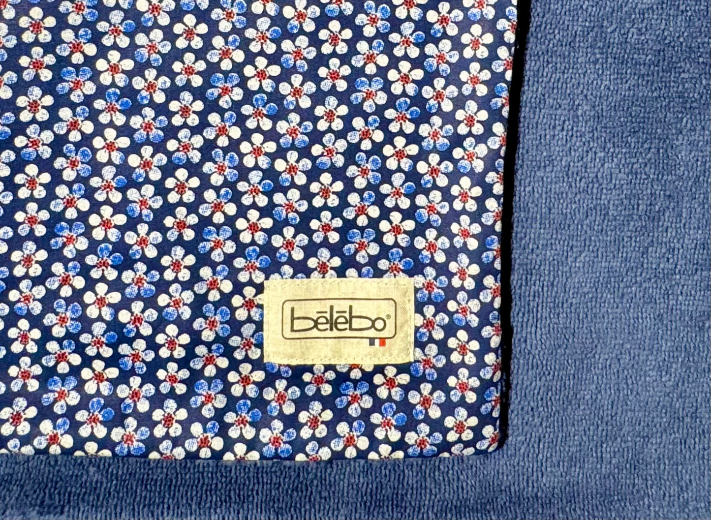 Pâquerettes au coeur rouge